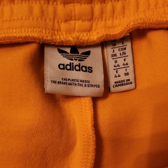 Adidas Neoclassic Yellow Joggers with Black Stripes - Picture 6 of 7